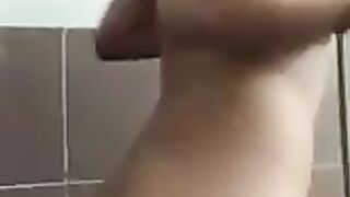 Karely Ruiz enseñando todo