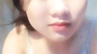 Vietnamese girl teasing on mlive