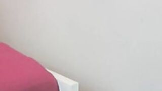 INGRID DECONTRACTE se masturbe.mp4