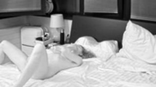 Venera hot pussy rub in the dark