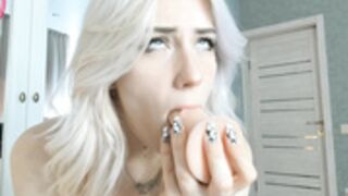 Princess_Sofiaa dildo deeptroat