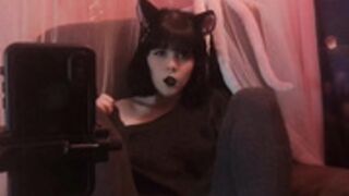 Kitten girl toying and vibing