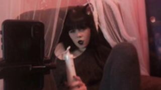 Kitten girl toying and vibing