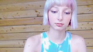 lit1le_kitty_ deep throats dildo