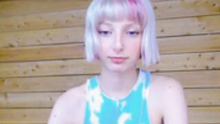lit1le_kitty_ deep throats dildo