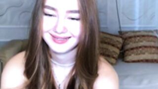 alisa_foxxx faps her cunt with white smth sticking out