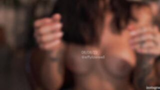 effylowell oil dildo titfuck