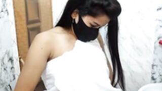 Desi priya rani changing