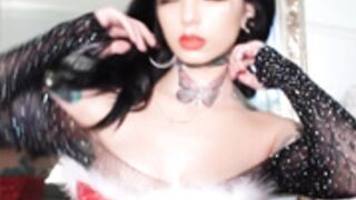 TaylorWhite visible orgasm