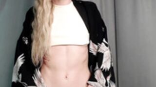 nearsaturn jelly masturbates but without showing pussy