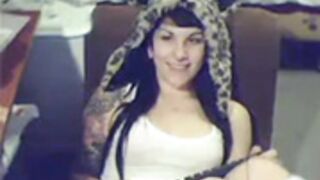 TATOOED ANGEL PLAYS WITH FLESHLIGHT