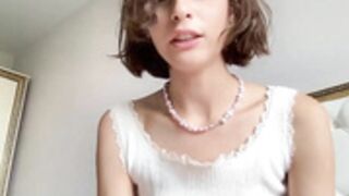 Crown_Of_Vice01 removes trousers