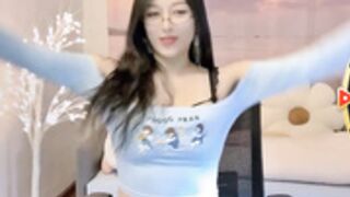 SharonLee001 (Miss Vanessa) 01—PUBLIC，show nice tits