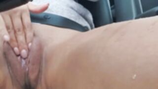 AnnalBelle Squirts 24 Times In 14 Minutes While Driving
