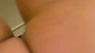 Bigluna22 - Jiggles Ass Masturbates and tastes herself