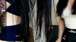 tw_yu007008 show their pussy