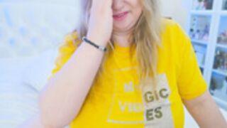 HappyAlice in yellow outfit nude 20220831