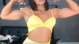 Sam_mondou flexes biceps fbb