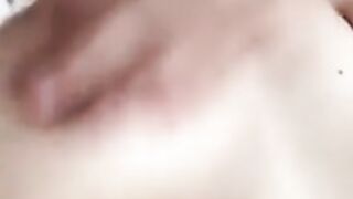 Big tits asian girl mastubate
