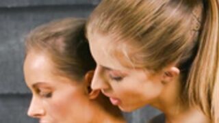 Kiniski Kakku & Emelie Crystal