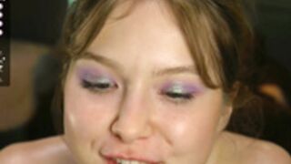 Silk_Geisha masturbates naked