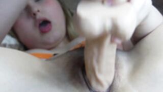 Teeencute masturbation and multiple squirt