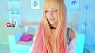 Lia_Hetty plays with Domi and fingers