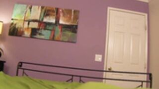 Aunt stays over for the night- Veronica Avluv