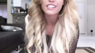 Kelsi Monroe Twerking