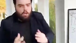 Ibai explicando la revolución industrial