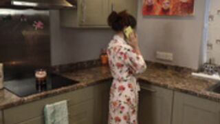 Sydney Harwin - Mommy Wants A Creampie