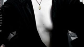 eleanor_morte red dildo play