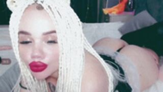 LiyaMensi 2022-08-20_19-05-54