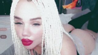 LiyaMensi 2022-08-20_19-05-54