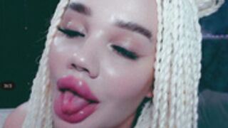 LiyaMensi 2022-08-21_19-29-35