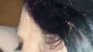 Otra monita chupandolo piolita