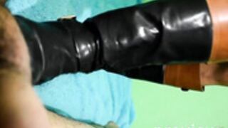 bootjob of leather Mistress