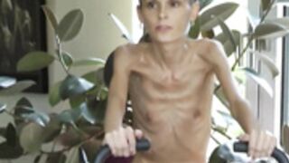 anorexic Denisa v5K8b