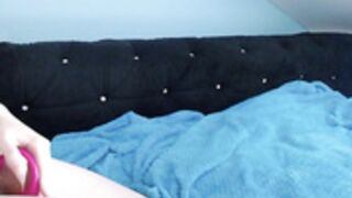 Molly_Readhead hairy pussy and gaping asshole