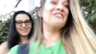 amandateasingg_ pour ???????? on boobs