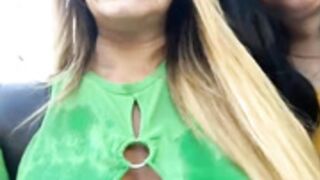 amandateasingg_ pour ???????? on boobs