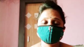 Indian tina bhabi teasing her body show