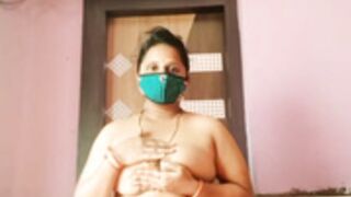 Indian tina bhabi teasing her body show