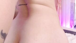 naiah_golden big colombian ass oiled