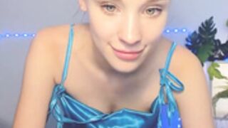 emma_hartley nip slips and flashes