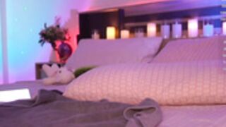 sweetkira555 08.09.2022 show and squirting pt1