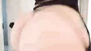 Nickiibaby Big Booty Clapping