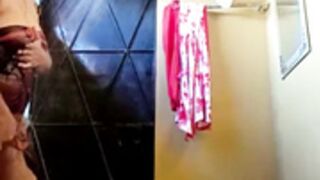 Ritu nisi bathing show