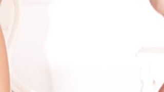 Leanna Decker & Elle Alexandra