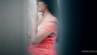 LiveCleo - Biggest Fan Dinner Date & Squirt Dessert